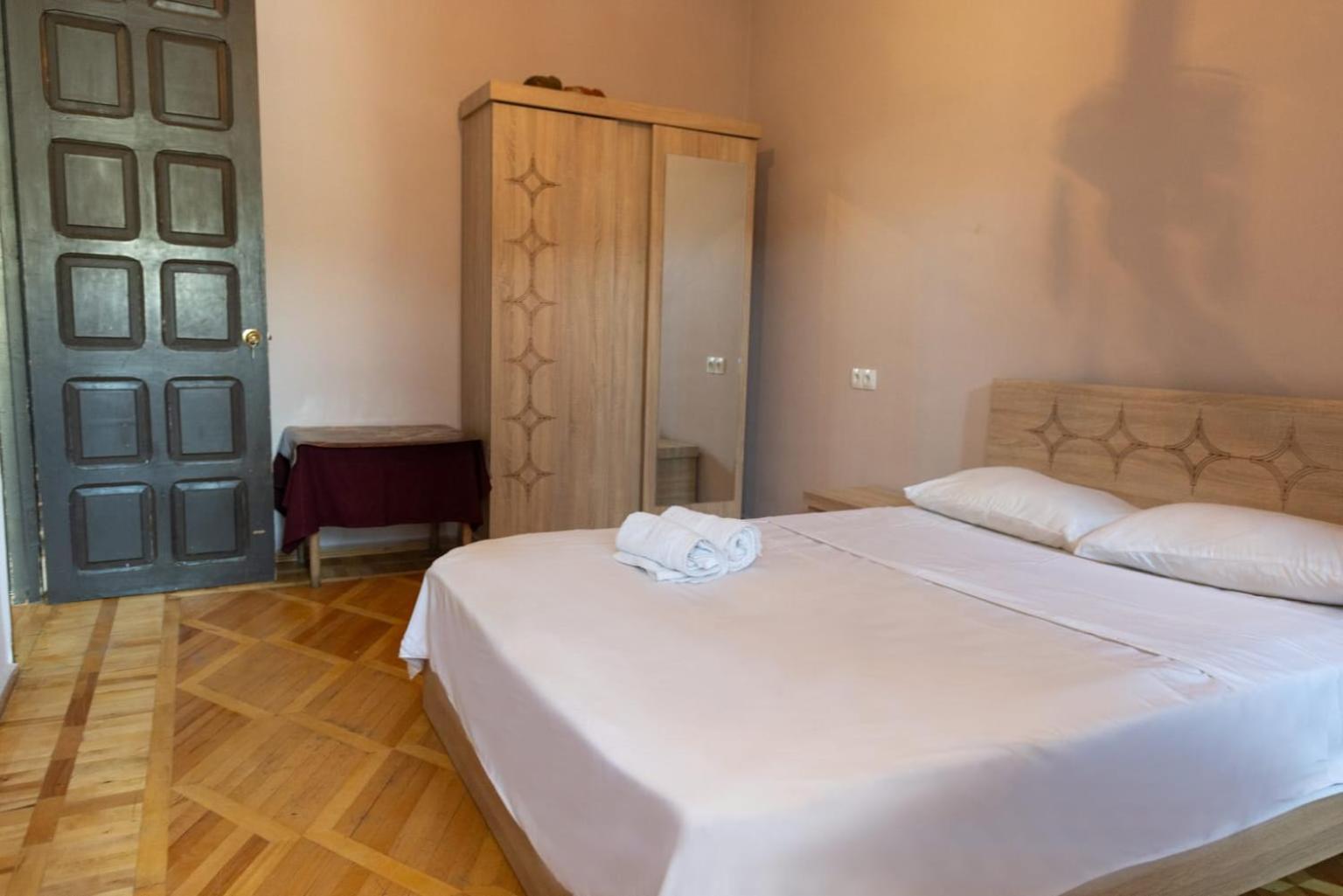 Wine House Hotel Tbilisi Exterior foto