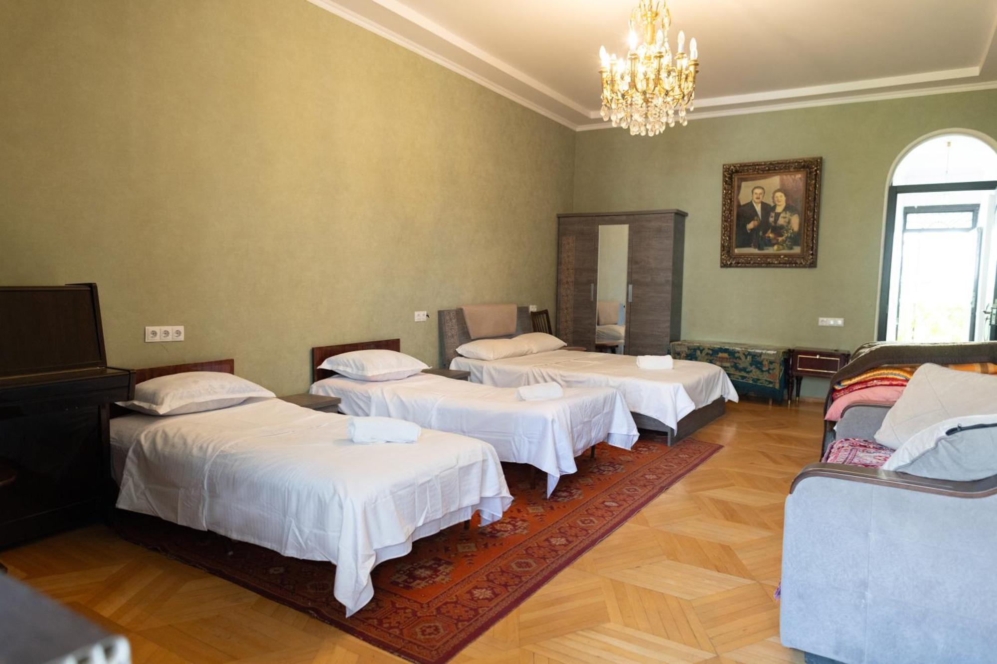 Wine House Hotel Tbilisi Quarto foto