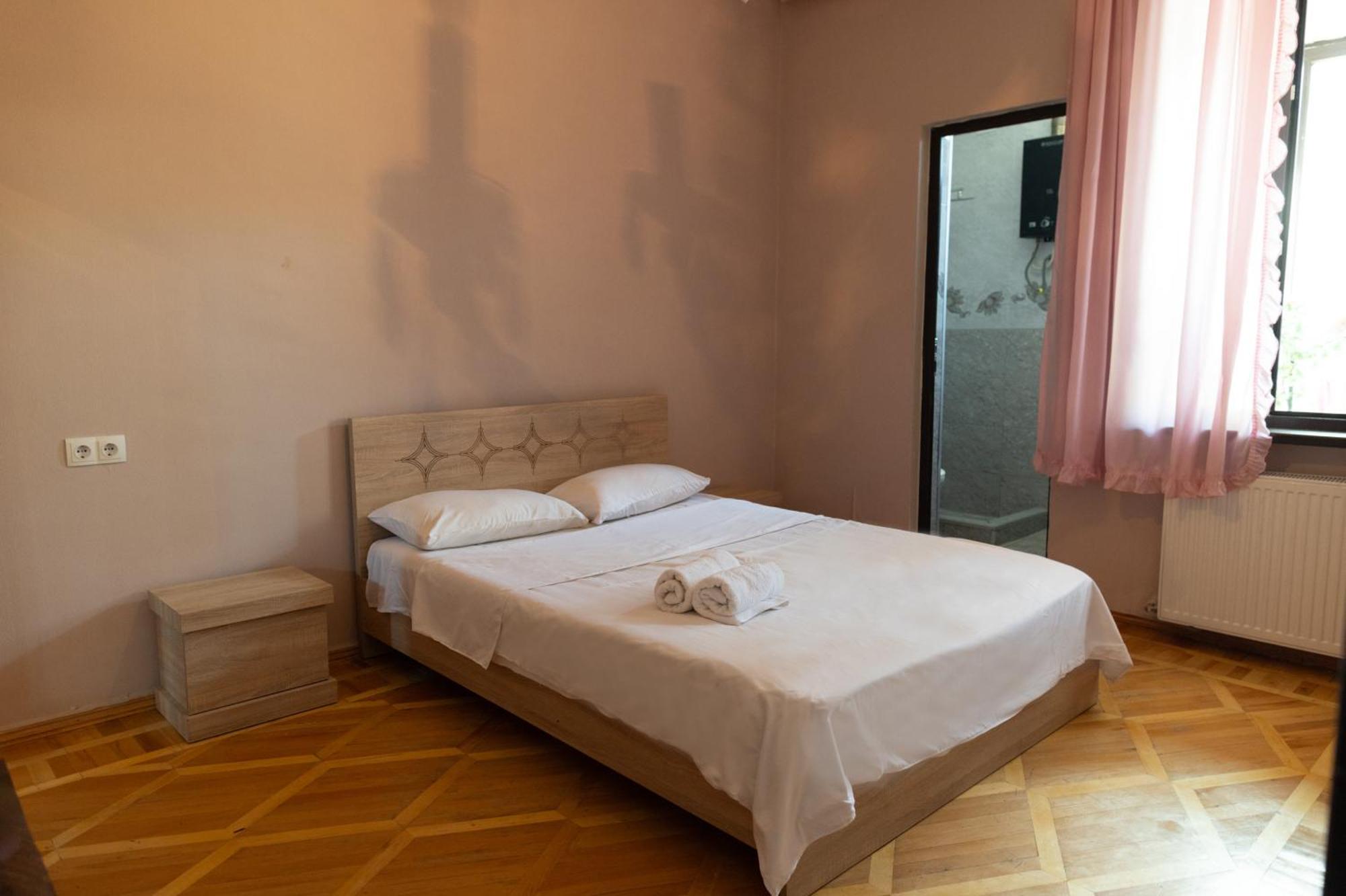 Wine House Hotel Tbilisi Quarto foto